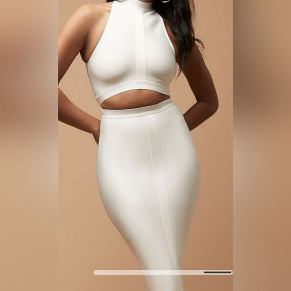 NWT Herve Leger Bandage Midi Dress Available in Black and white - Picture 3 of 6